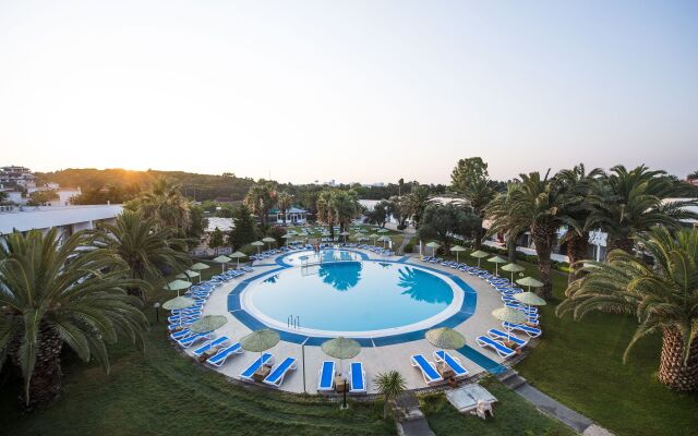 Altin Yunus Apart Beach Plus