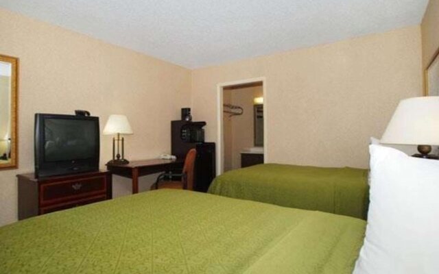 Rodeway Inn Conference Center