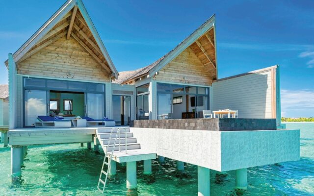 Mövenpick Resort Kuredhivaru Maldives