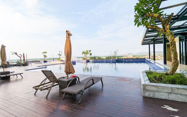 Lovina at Pollux Meisterstadt