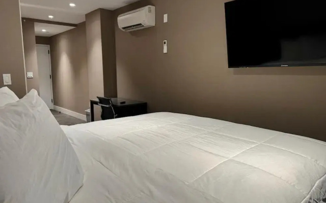 Rose Hotel Bronx