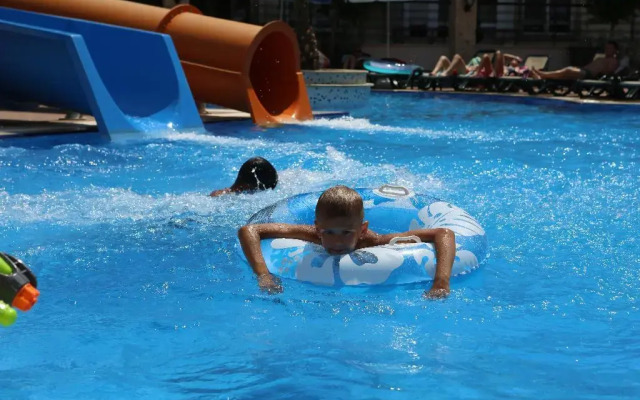 Almera Park Apart Hotel