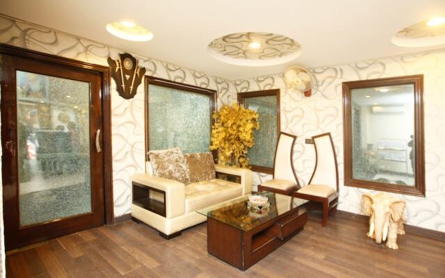 OYO 337 Hotel Anand