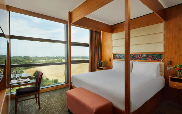 The Gateway Hotel