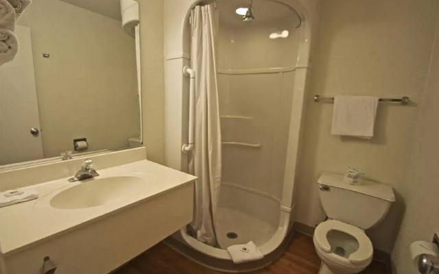 Motel 6 Manhattan Kansas