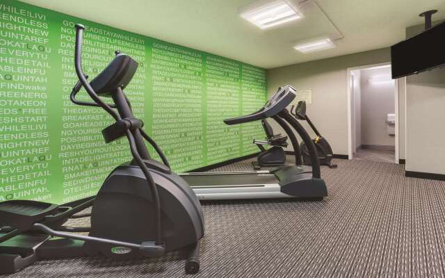 Days Inn by Wyndham Gainesville University I-75