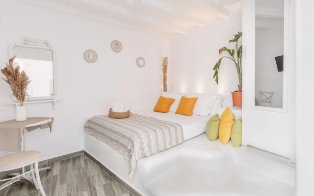 Dibellee Mykonos Studios