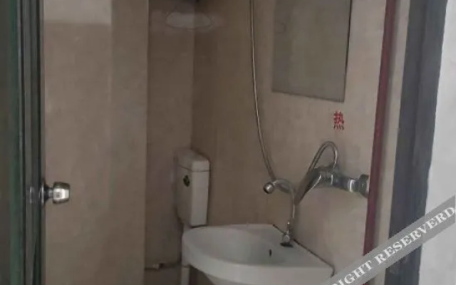 Liuzhou Yaping Hotel (Liunan Wanda Store)