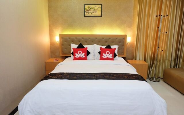 ZEN Rooms Basic D Rainbow near Royal Plaza