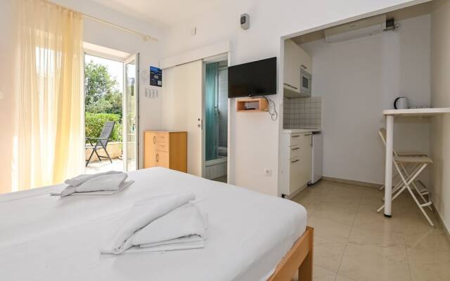 Seagull Apartments & Studios