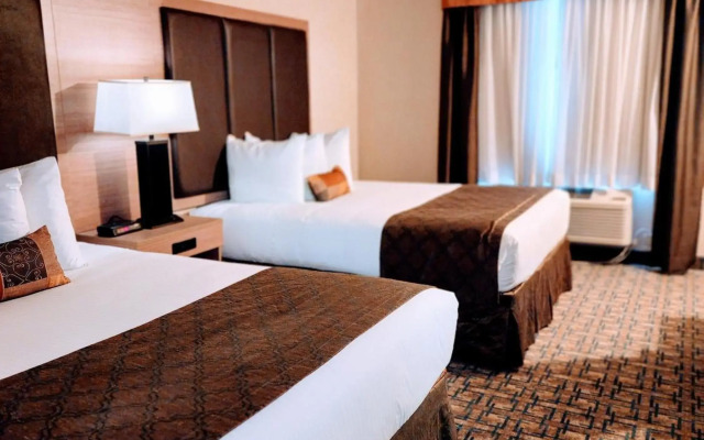 Ramada by Wyndham Lloydminster