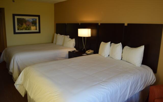 BridgePointe Hotel & Marina