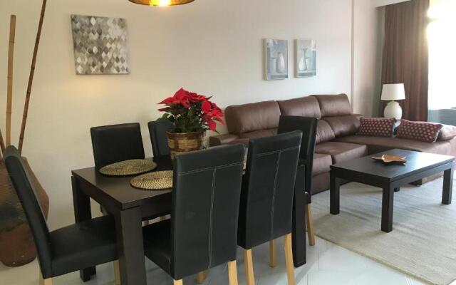 Parque Miraflores Nr. 218. Tennis & South-west seawiew