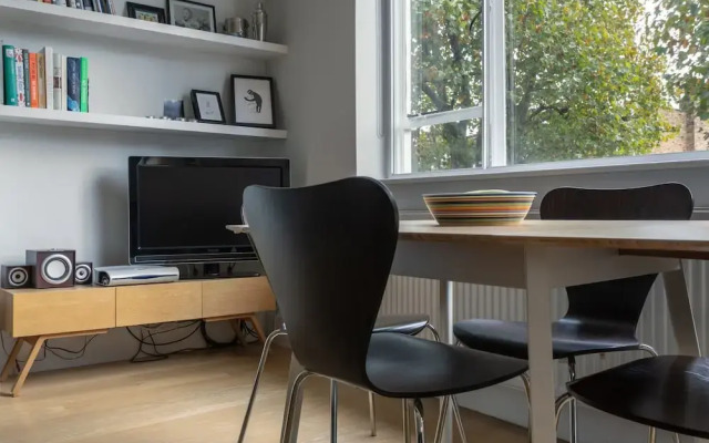 1 Bedroom Apartment in Brook Green