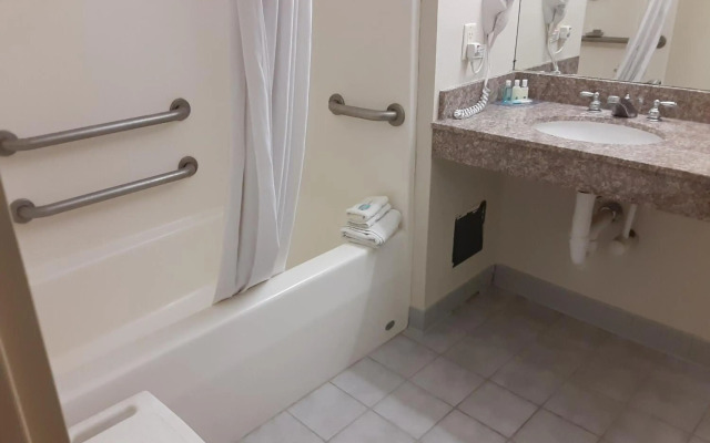 Quality Inn & Suites Schoharie near Howe Caverns