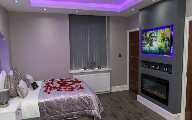 Aphrodite Suites Huddersfield