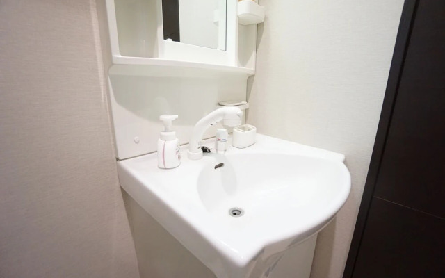 Terry's Apartment Namba West I E02C