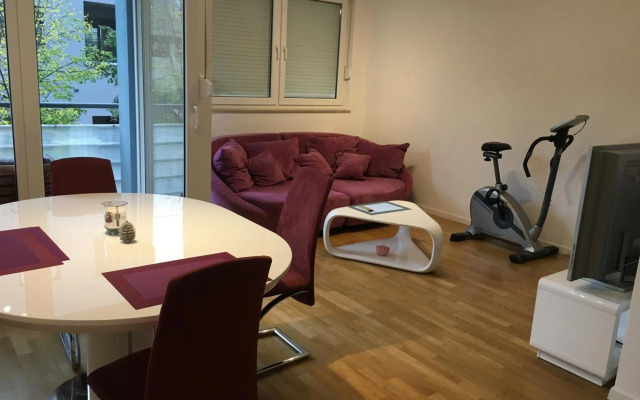 Large Modern Flat with Balcony - Lake Jarun