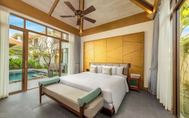 Luxe 3BR Villa: Pool, Breakfast & Housekeeping