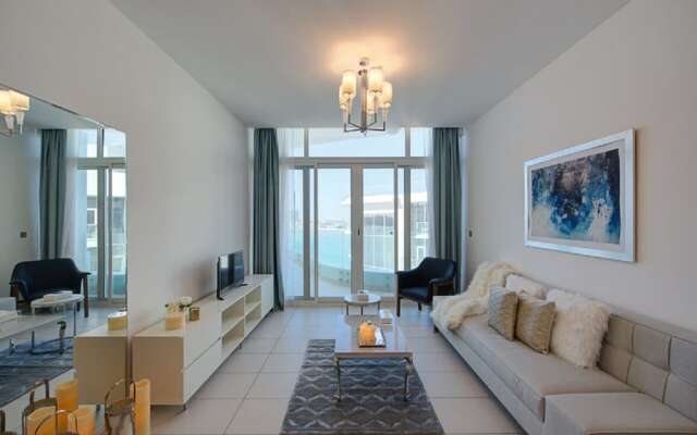 Airbetter- Dubai Palm Royal Bay Sea Face