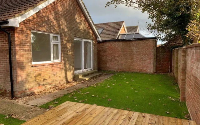 3-bed Bungalow Near Hayling Island Sailing Club