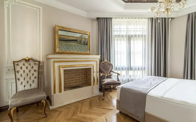 Stylish Studio in Historic Mansion in Beylerbeyi