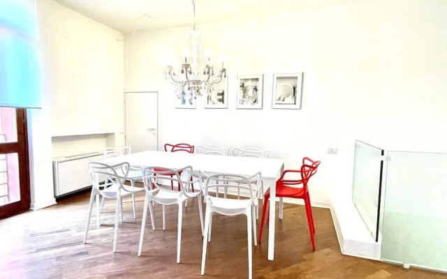 Large modern 2-storey house in the heart of Verona