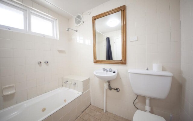 Manly Waves Hotel