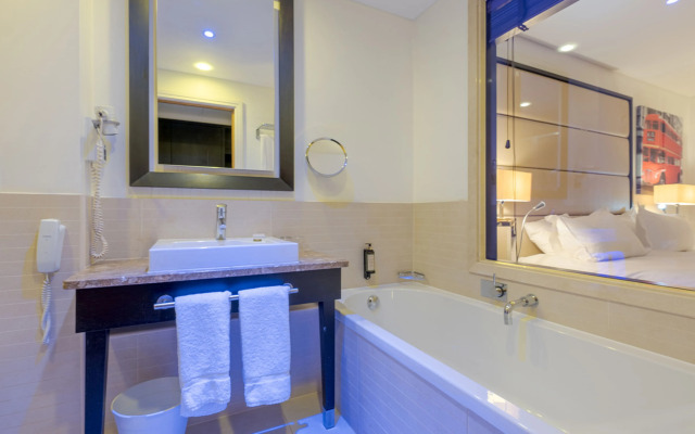 Отель Pestana Chelsea Bridge Hotel & Spa