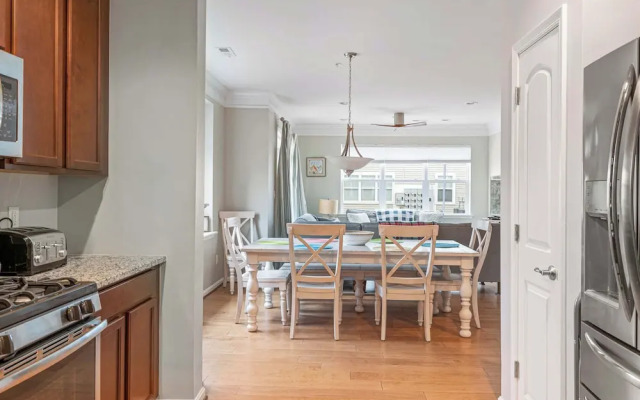 Grande Getaway Walking Distance to the Beach