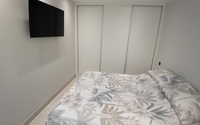 Marina Club Adriatic, Gibraltar - Studio Apartment