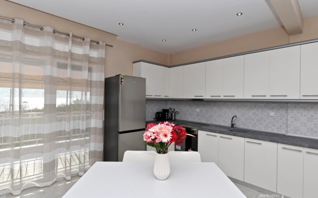Sabbia Seafront Apartment  2 by TravelPro Serv...