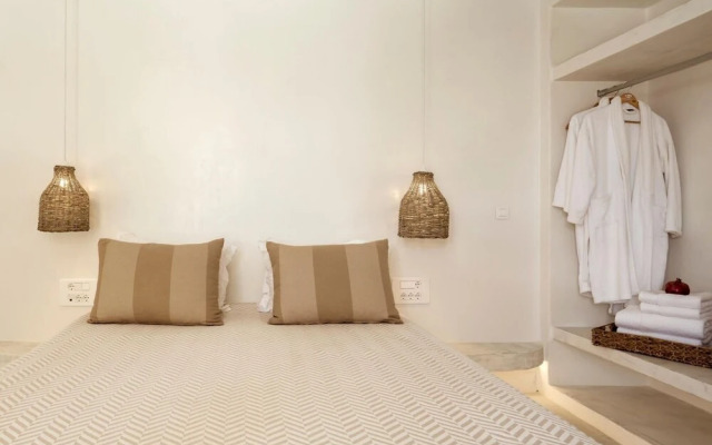 The Naxian Collection Grande Suite With Shared Pool