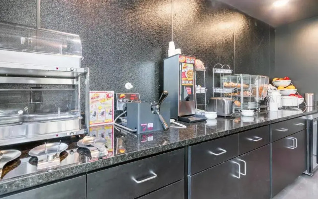 Cobblestone Hotel and Suites Janesville