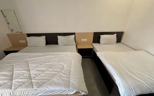 Shree Radhe Mohan Hotel and Resort