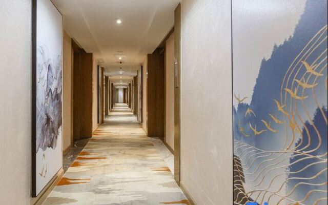 Vienna International Hotel (Loudi Stadium)