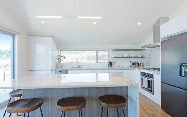 Lyall Bay Parade Apartment