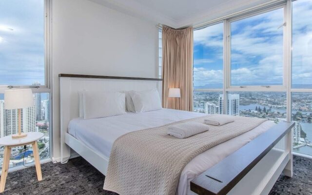 Towers of Chevron - Private Apartments