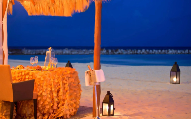 Krystal Grand Cancun