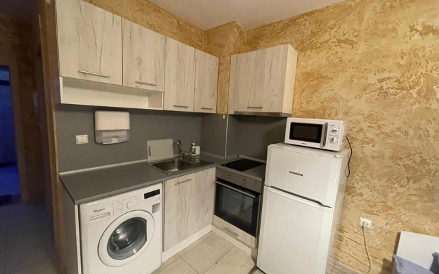 Colonel apartment 956