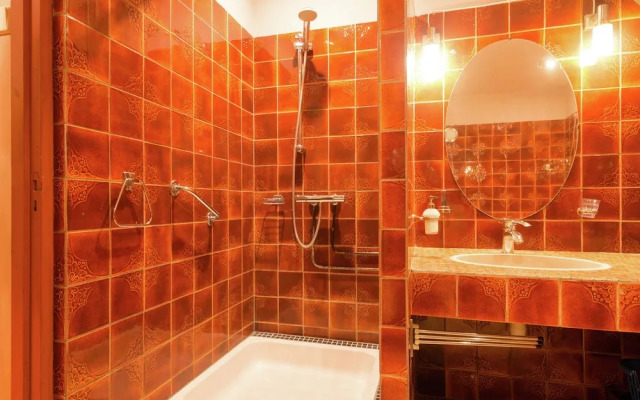 Secluded Farmhouse in Balkbrug with Hot Tub