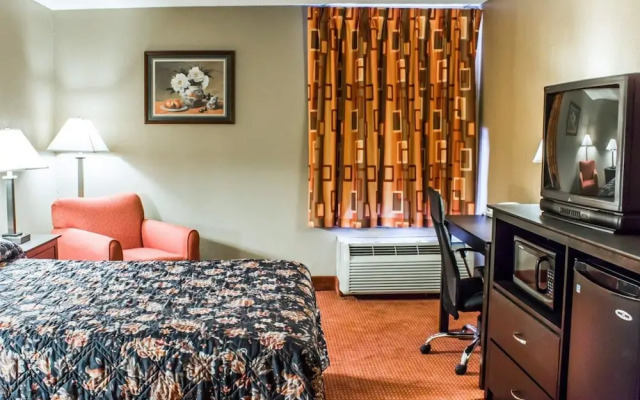 Econo Lodge Burlington I-40