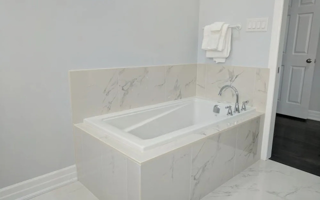 QuickStay - Beautiful 5bdrm House in Vaughan