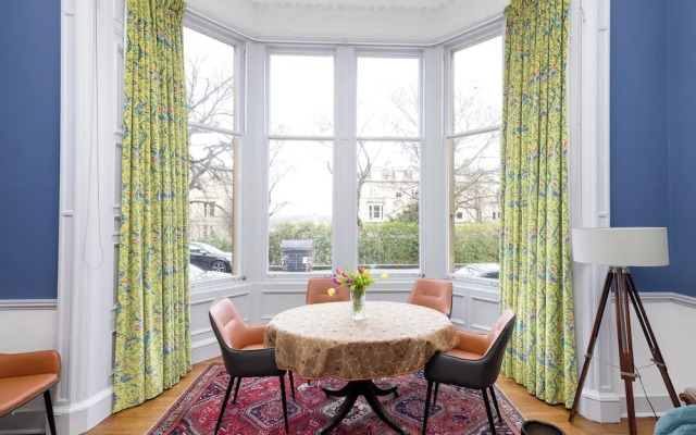 Spacious 2-Bedroom Ground Floor Flat