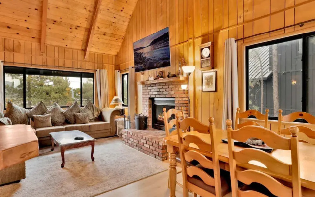 Lakeview Pines Log Cabin #2585
