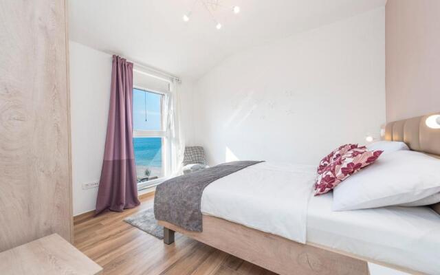 Luxury Apartments - La Vir 5& 6