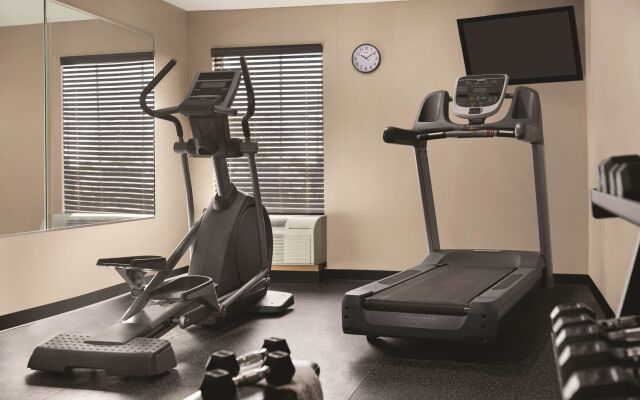 Country Inn & Suites by Radisson, Dunn, NC