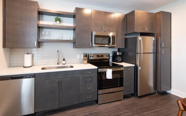 CozySuites Artistry Cincinnati