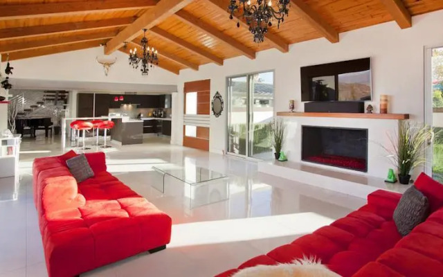 Mulholland Rockstar Retreat