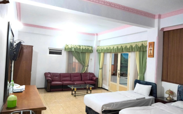 Oyo 2855 Sartika  Pati – Guest Rooms – Pati